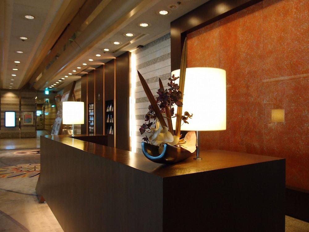 Hotel Granvia Wakayama Buitenkant foto Interior of the hotel