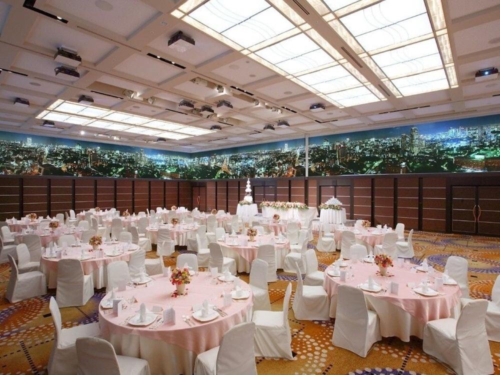 Hotel Granvia Wakayama Buitenkant foto The Grand Ballroom