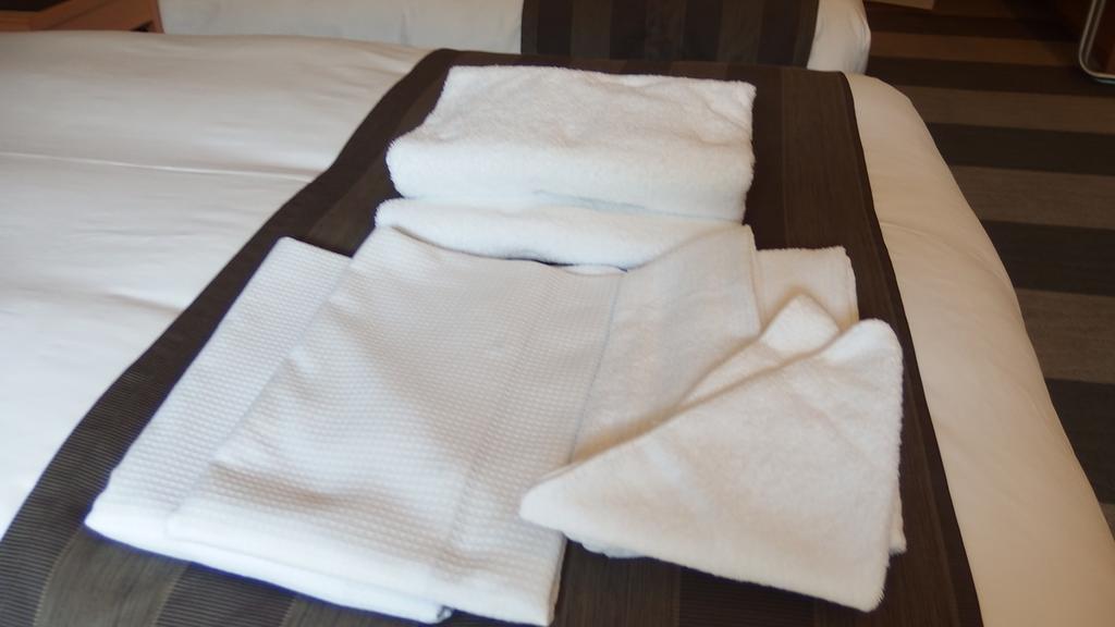 Hotel Granvia Wakayama Kamer foto Bath towels