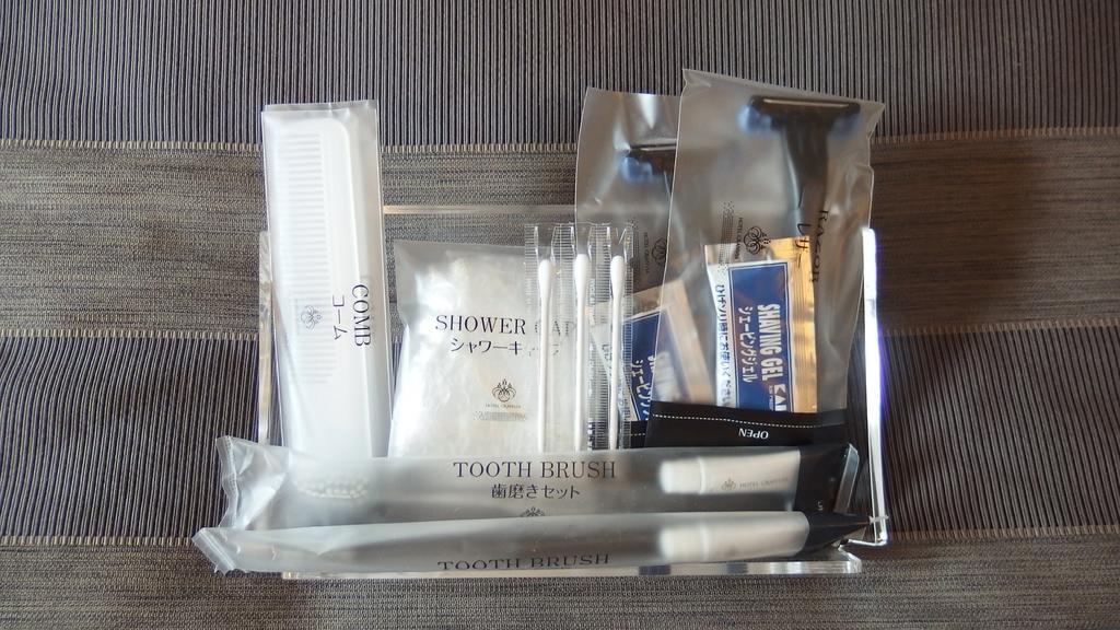 Hotel Granvia Wakayama Kamer foto A typical amenity kit